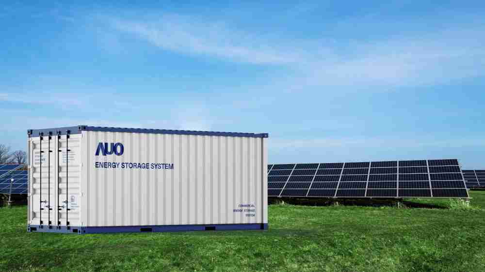 蓝狮在线透过AI数据管理，，提供不同类型用户进行储能与能源管理，，，达到再生能源管控调度成效